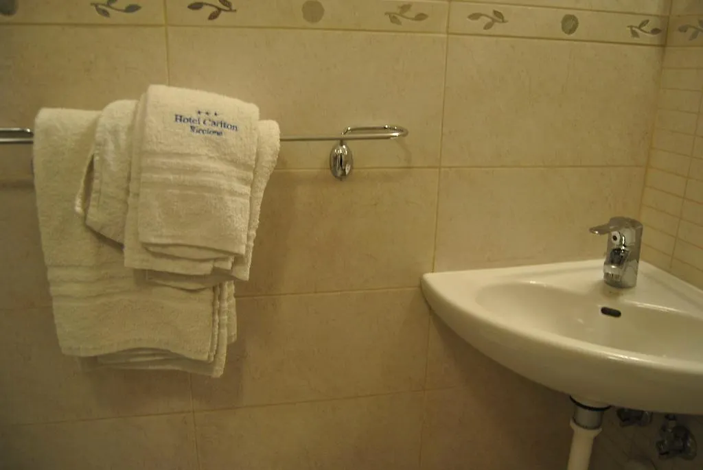 Hotel Carlton Риччоне